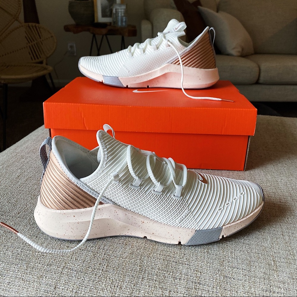 Women's Nike Air Zoom Elevate Metallic Running